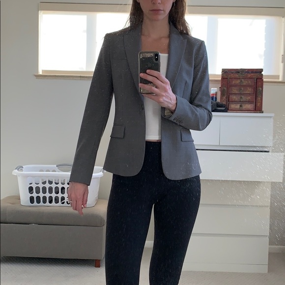 Theory Blazer, barely worn, gray, size 4, slim fit - Picture 2 of 6
